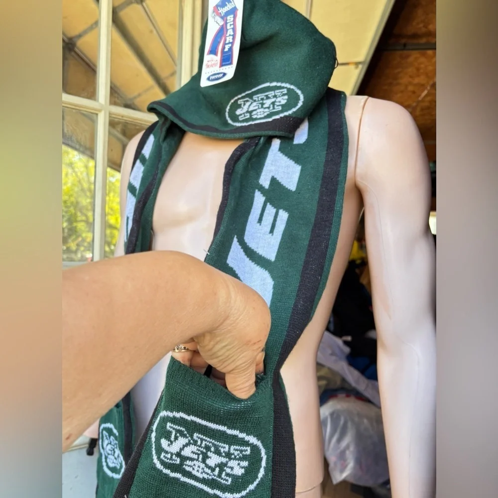 NFL New York Jets Ultra Scarf With Built in pockets